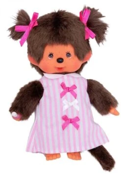 Sekiguchi 223589 Original Monchhichi Mädchen, Aus Braunem Plüsch, Mit Pink-weiß Gestreiftem Kleid Und Zöpfen Mit Schleifen, Ca. 20 Cm